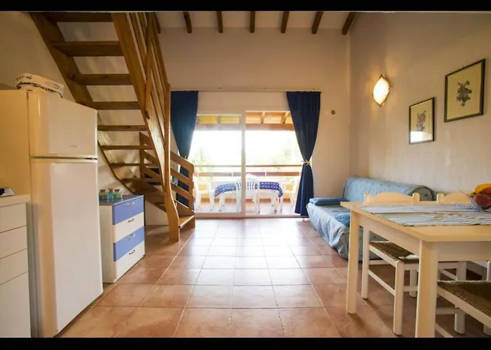 Four - 150 M From The * Ghisonaccia