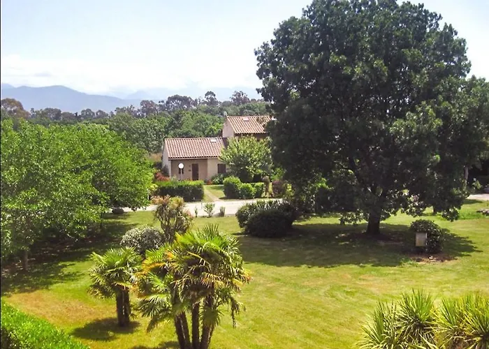 Apartman Four - 150 M From The