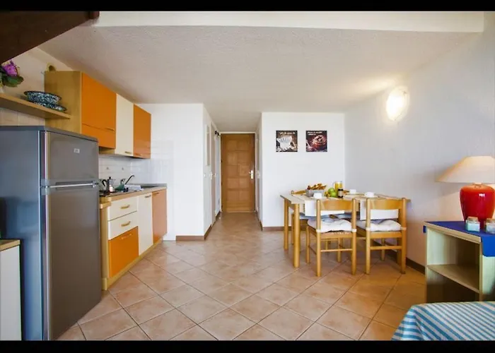 Four - 150 M From The Apartman *